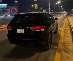 جیپ گراند شیرۆکی